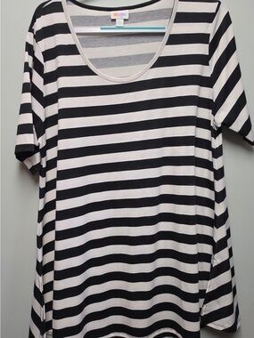 LuLaRoe Black and White Striped Scoop Neck Tunic